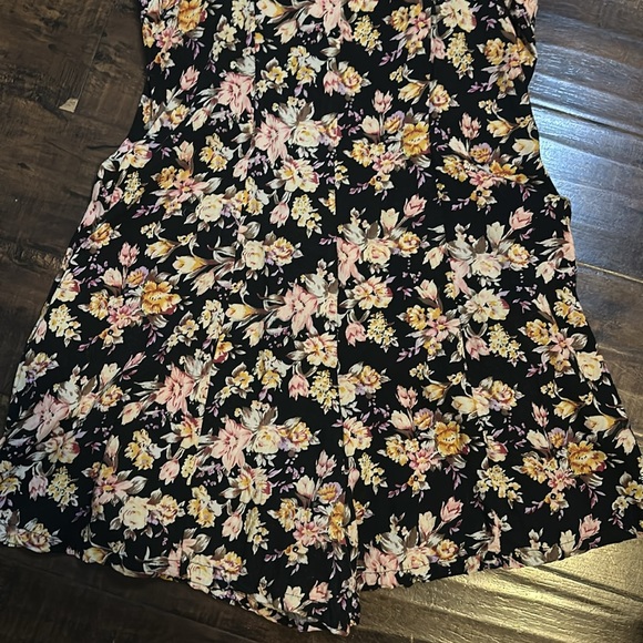 Vintage Floral Romper by Lauren Brooke Size M - Picture 3 of 3